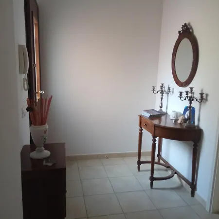 Alojamento de Acomodação e Pequeno-almoço Emmevvi Tropea